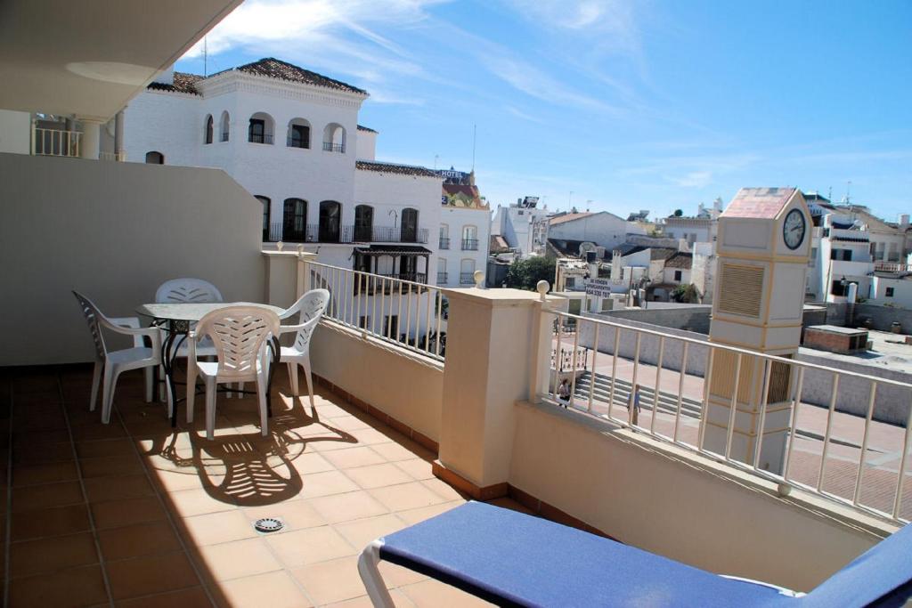 Apartamentos Plaza Nerja Oda fotoğraf